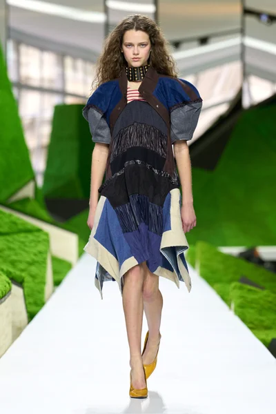 Look 7